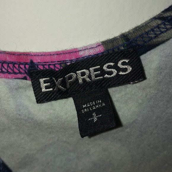 Express Floral Peplum Top - Picture 3 of 3